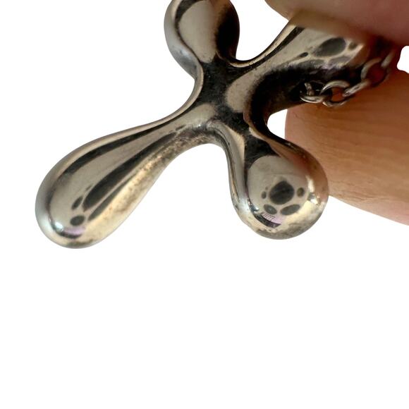 Tiffany and Co Elsa Peretti Cross Pendant Necklace in Sterling Silver (16") - Picture 16 of 16